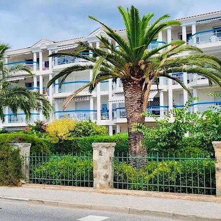 Apartament Rare Avec La Plage Au Bout Du Jardin *