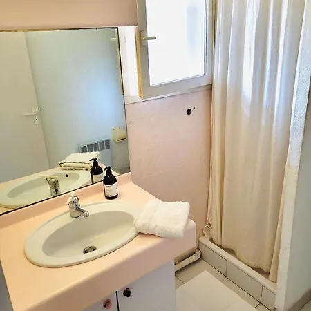 Rare Avec La Plage Au Bout Du Jardin Apartament *