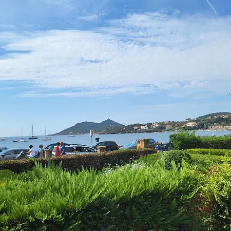 Rare Avec La Plage Au Bout Du Jardin Apartment